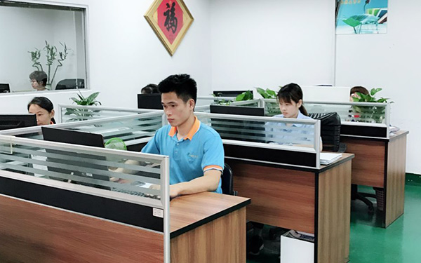 辦公室風(fēng)采 辦公室風(fēng)采